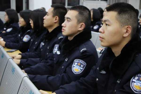 为什么要报警察学院（为什么要报警校如何回答）