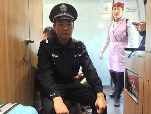 乘警要读什么学校（乘警要读什么学校毕业）