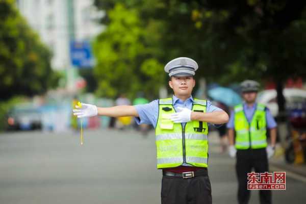 考交警有什么（考交警有什么好处）