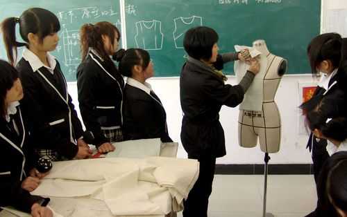 什么服装学校好（什么服装学校好）